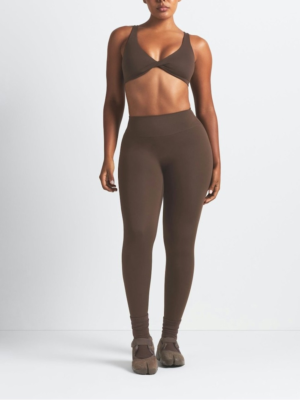 Nike SKIMS Matte 26” Leggings Dark Sepia Small NWT Dri-FIT High Waist Sculpting